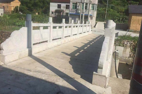 公司為皂樹村建造村橋