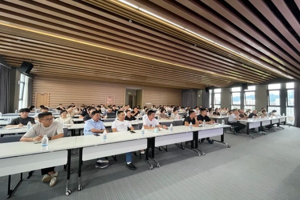 強化公司稅務、法務建設 增強風險防控能力 —浙江中立建設有限公司開展稅務和法務培訓會